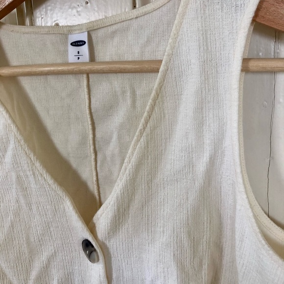 Tie front, button up Old Navy tank - Picture 2 of 3